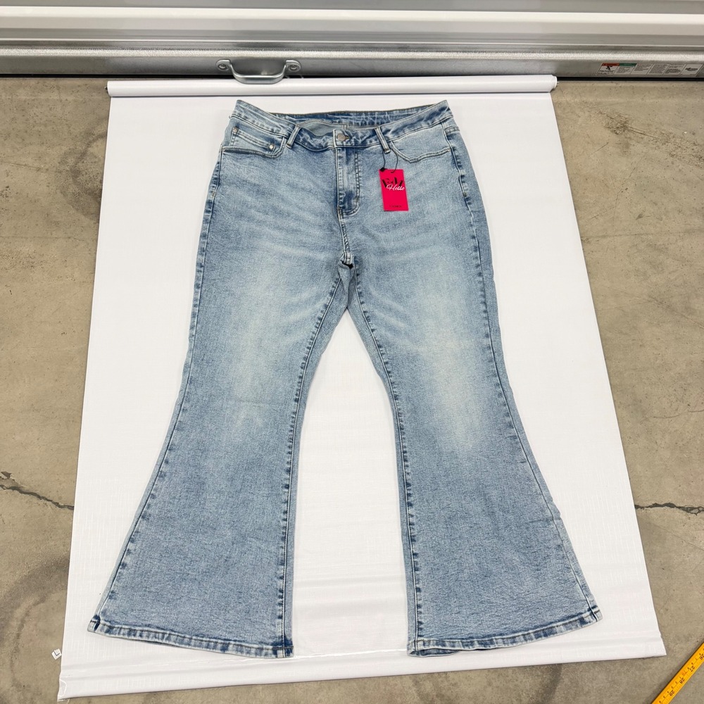 V-Hello Light Wash High Waisted Flare‎ Leg Denim Jeans stretch Size 16 NWT